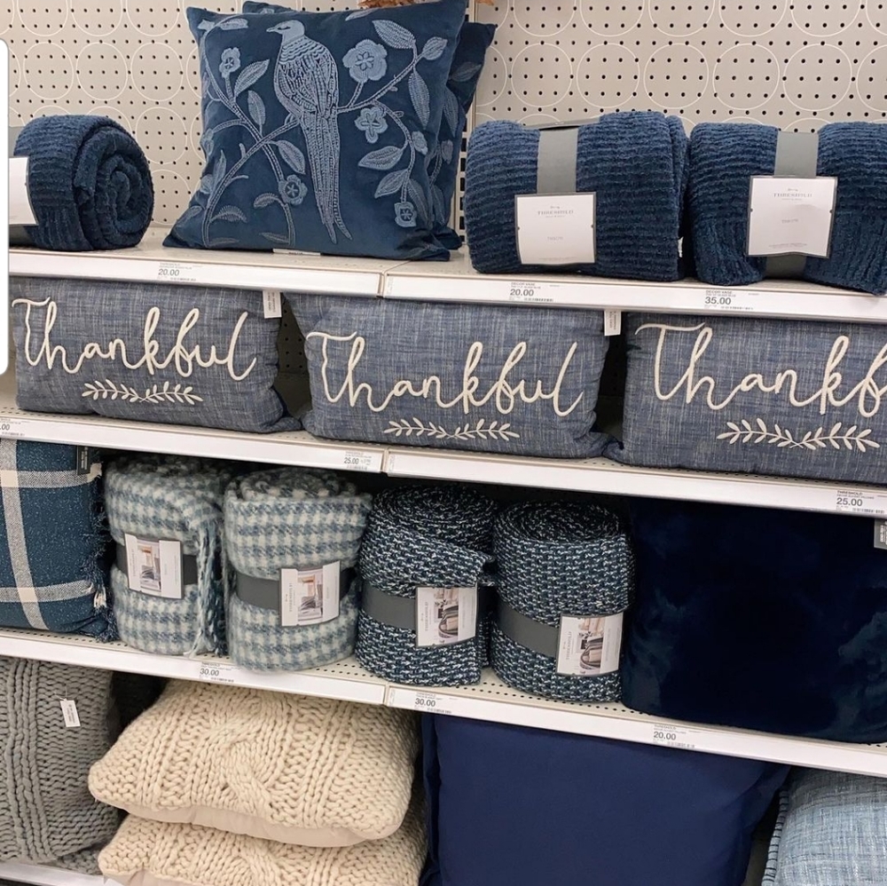 Threshold blue VELVET toss pillow - Picture 4 of 9